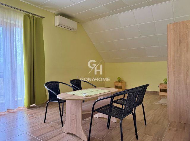 Eladó családi ház, Badacsonytomajon 165 M Ft, 5+1 szobás