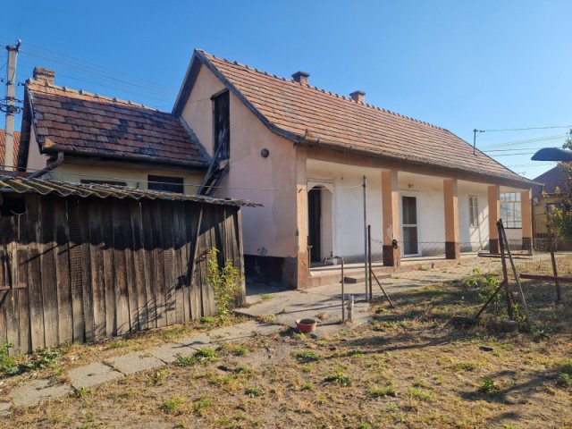 Eladó családi ház, Dabason 35 M Ft, 2 szobás