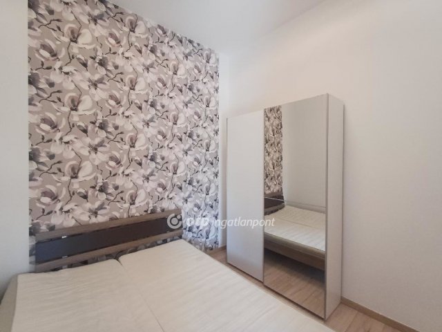 Eladó téglalakás, Szigetszentmiklóson 58.9 M Ft, 1+2 szobás