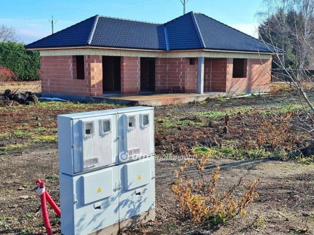 Eladó családi ház, Békéscsabán 89 M Ft, 3 szobás