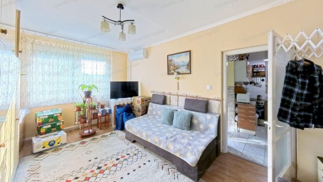 Eladó panellakás, Ajkán, Kohász utcában 29.5 M Ft, 1+1 szobás