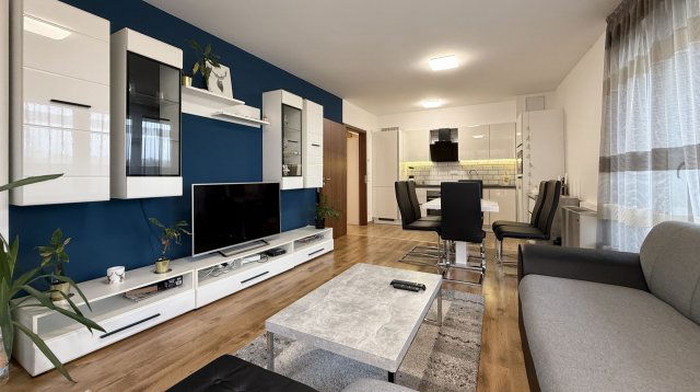 Eladó téglalakás, Debrecenben 99.5 M Ft, 3 szobás