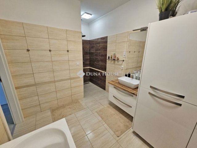 Eladó ikerház, Gyömrőn 109 M Ft, 3 szobás