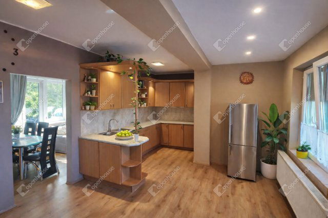 Eladó családi ház, Úrhidán 74.5 M Ft, 4 szobás