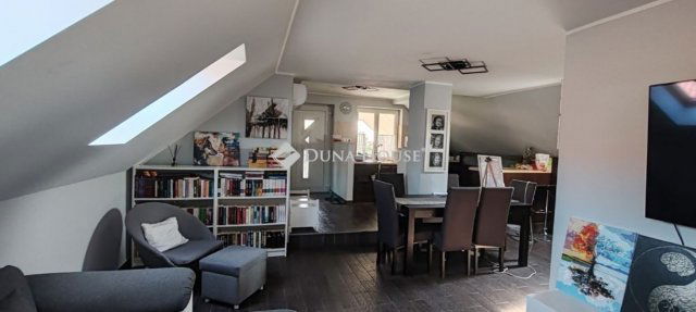 Eladó családi ház, Siklóson 96.5 M Ft, 5 szobás