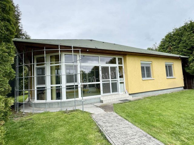 Eladó családi ház, Egerben 119 M Ft, 6 szobás