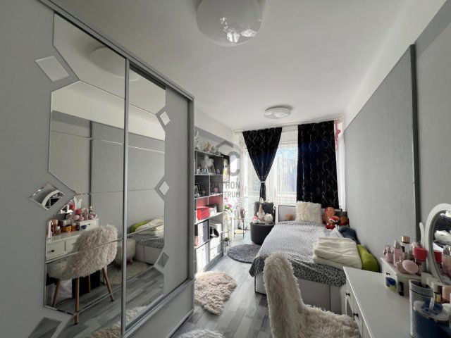 Eladó ikerház, Budapesten, XVIII. kerületben 163 M Ft, 5 szobás