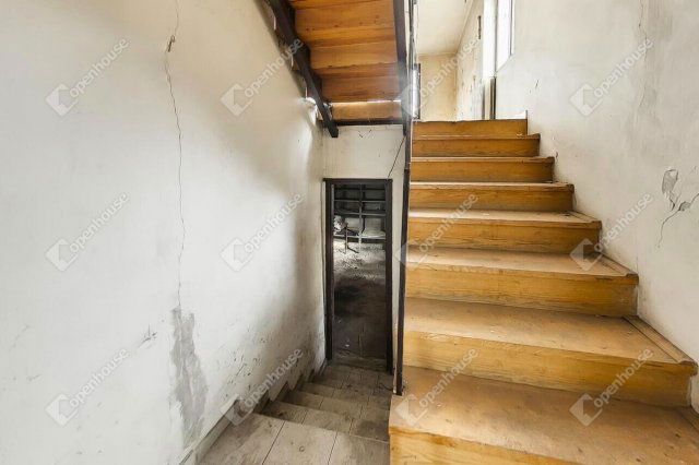 Eladó családi ház, Sopronban 53 M Ft, 3 szobás