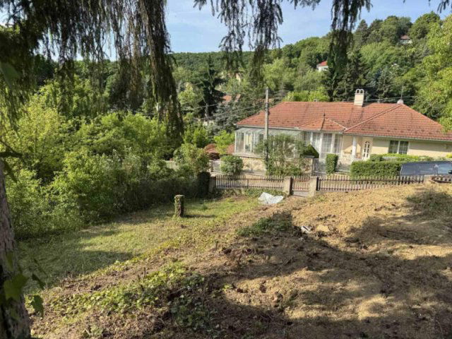 Eladó családi ház, Solymáron 129.9 M Ft, 4+1 szobás