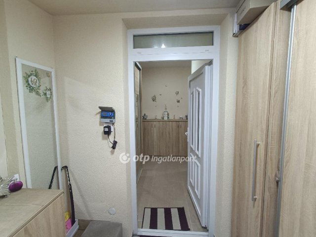Eladó családi ház, Majosházán 89.99 M Ft, 4 szobás