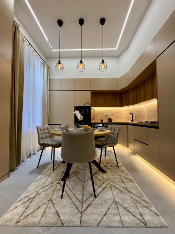 Eladó téglalakás, Budapesten, VI. kerületben, Izabella utcában