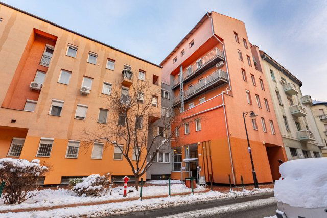 Eladó téglalakás, Budapesten, VIII. kerületben 125 M Ft