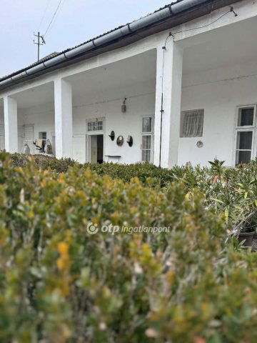 Eladó családi ház, Dunapatajon 23 M Ft, 4 szobás