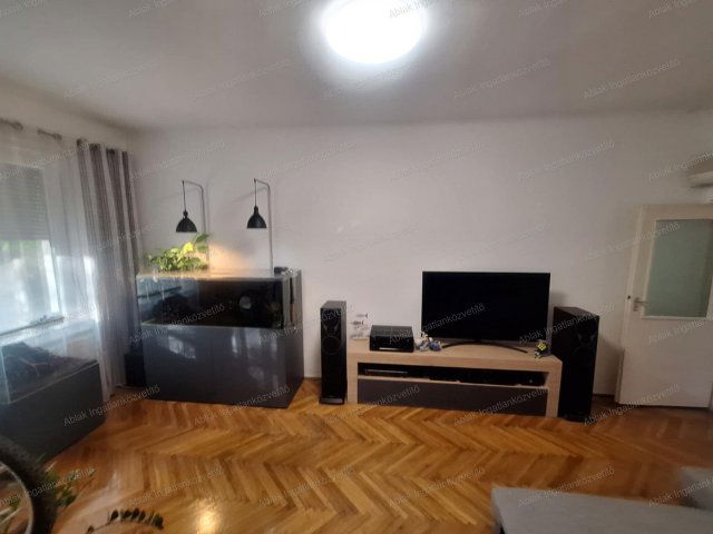 Eladó téglalakás, Kecskeméten 39.8 M Ft, 2 szobás