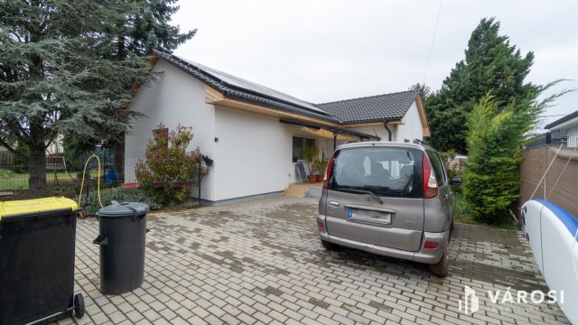 Eladó családi ház, Siófokon 122 M Ft, 5 szobás