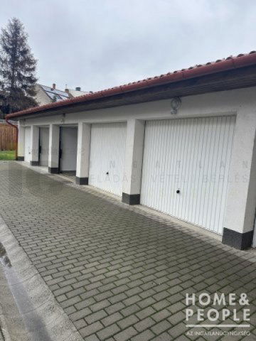 Eladó garázs, Szegeden 13.9 M Ft, 1 szobás / költözzbe.hu