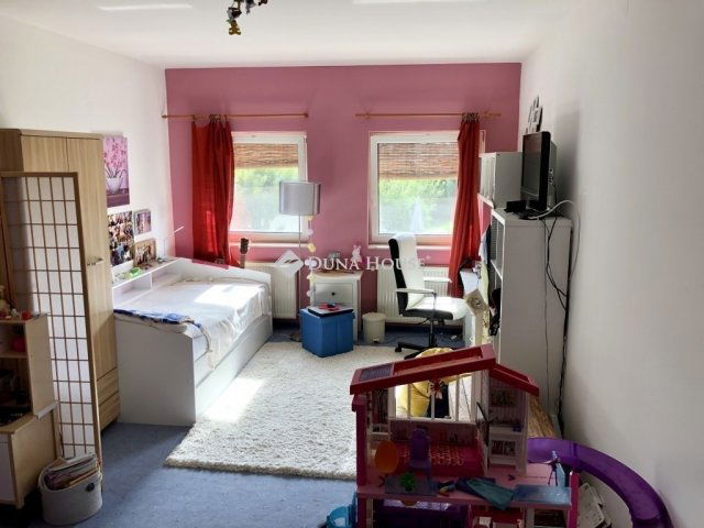 Eladó családi ház, Érden 230 M Ft, 4 szobás