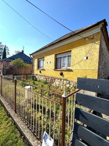Eladó családi ház, Kisbéren 23 M Ft, 2 szobás