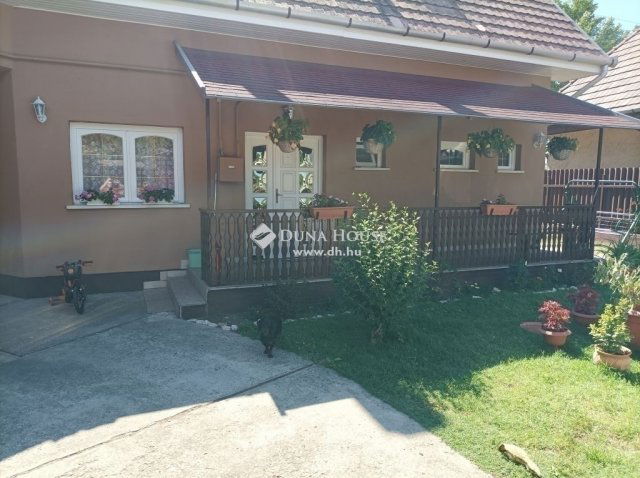 Eladó téglalakás, Gyálon 80 M Ft, 4 szobás