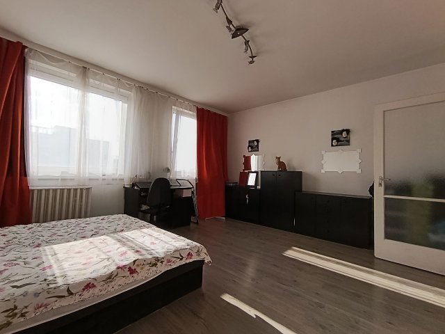 Eladó panellakás, Veszprémben 36.9 M Ft, 1 szobás
