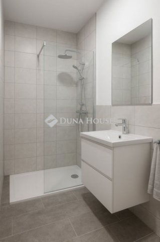 Eladó családi ház, Pándon 47.5 M Ft, 2 szobás