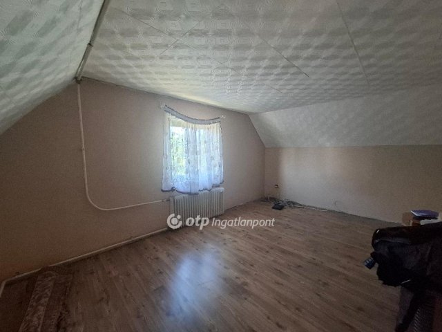 Eladó családi ház, Kápolnán 24.9 M Ft, 3+2 szobás