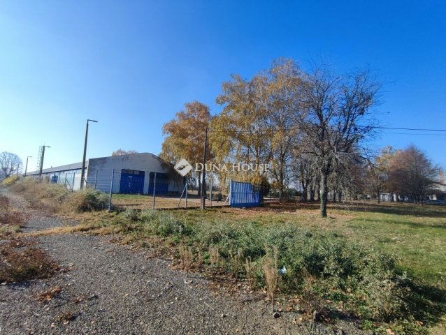 Eladó ipari ingatlan, Nagykőrösön 380 M Ft