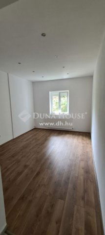 Kiadó téglalakás, albérlet, Pécsett 120 E Ft / hó, 1 szobás