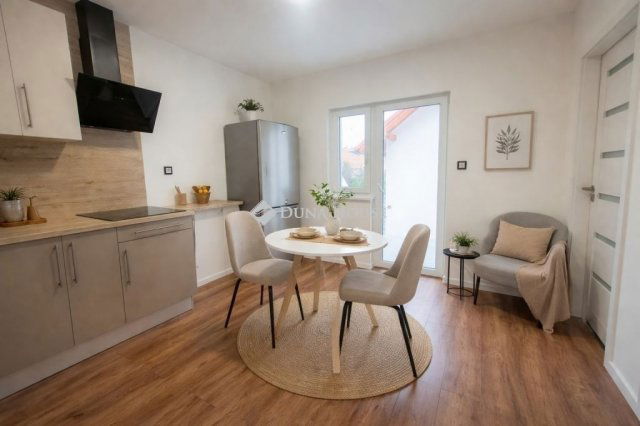 Eladó téglalakás, Budapesten, XVI. kerületben 69.9 M Ft