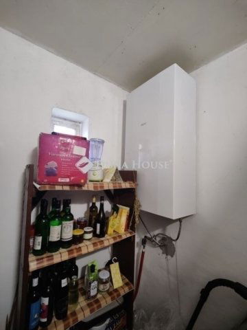 Eladó családi ház, Úrin 45.9 M Ft, 3 szobás