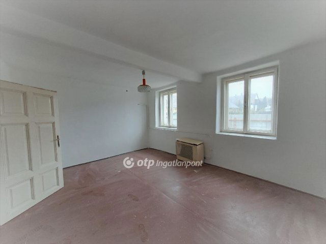 Eladó családi ház, Kunhegyesen 15 M Ft, 2 szobás