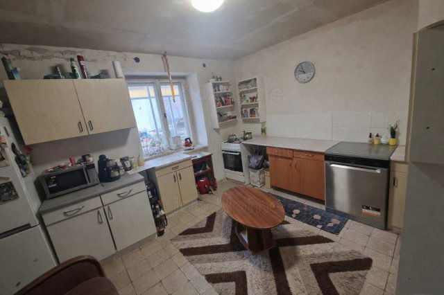 Eladó családi ház, Tabon 28 M Ft, 2 szobás