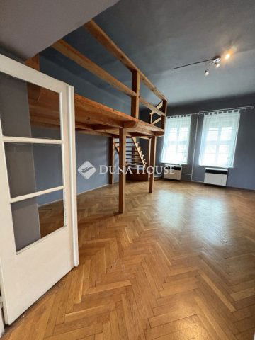 Eladó téglalakás, Pécsett, Somogyi Béla utcában 39.9 M Ft