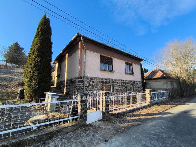 Eladó családi ház, Karancsberényben 10.9 M Ft, 2 szobás