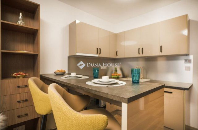 Eladó téglalakás, Budapesten, VIII. kerületben 48.129 M Ft