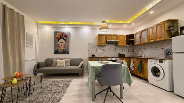 Eladó téglalakás, Debrecenben 65 M Ft, 2 szobás