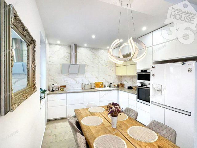 Eladó családi ház, Kecskeméten 128 M Ft, 4 szobás