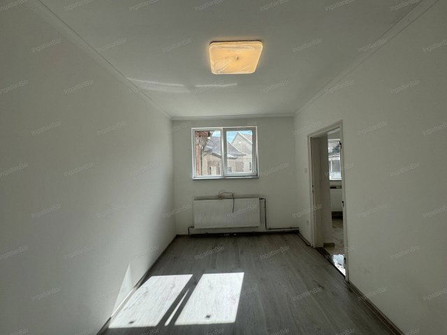 Eladó családi ház, Nyíregyházán 54.999 M Ft, 2 szobás