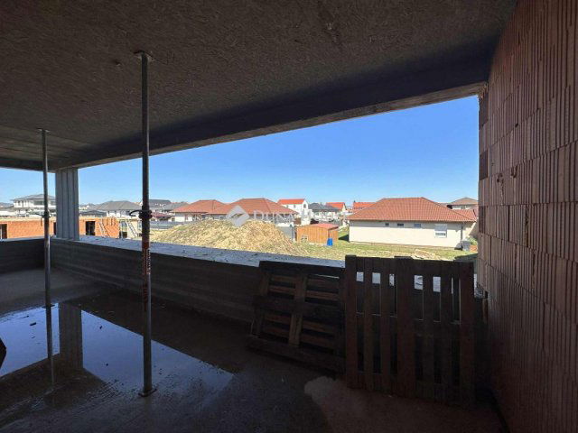 Eladó téglalakás, Kozármislenyen 80.99 M Ft, 3 szobás
