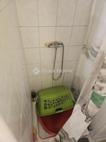 Eladó családi ház, Budapesten, XV. kerületben 38.9 M Ft