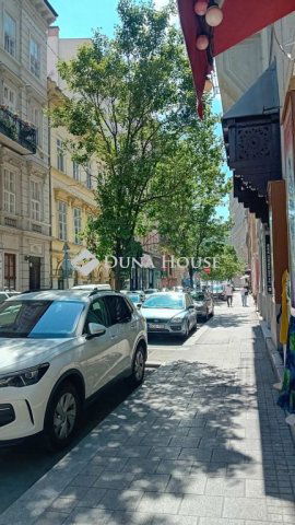 Eladó téglalakás, Budapesten, V. kerületben, Irányi utcában