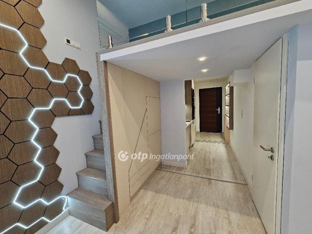 Eladó téglalakás, Budapesten, VII. kerületben 44.5 M Ft