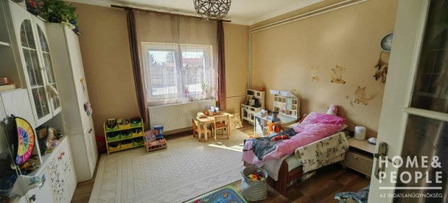 Eladó családi ház, Tiszaszigeten 67.49 M Ft, 3 szobás