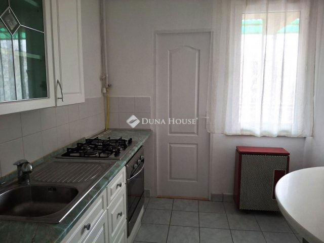 Kiadó téglalakás, albérlet, Gyöngyösön 140 E Ft / hó