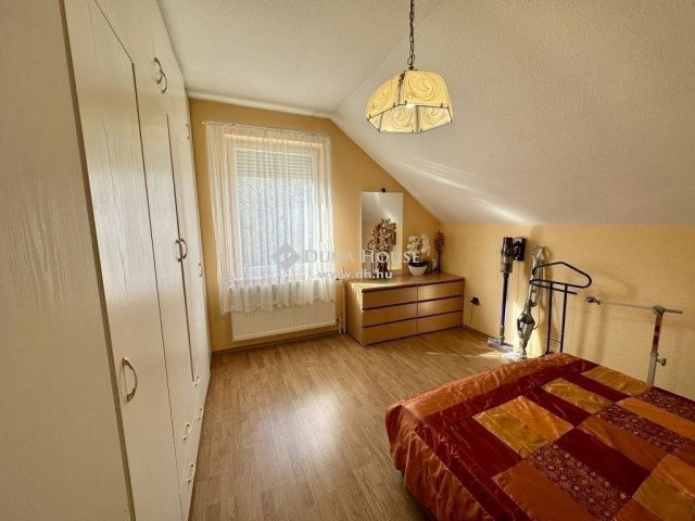 Eladó családi ház, Szentendrén 159 M Ft, 4 szobás