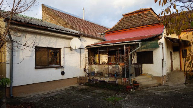 Eladó családi ház, Dombóváron 33.5 M Ft, 3 szobás