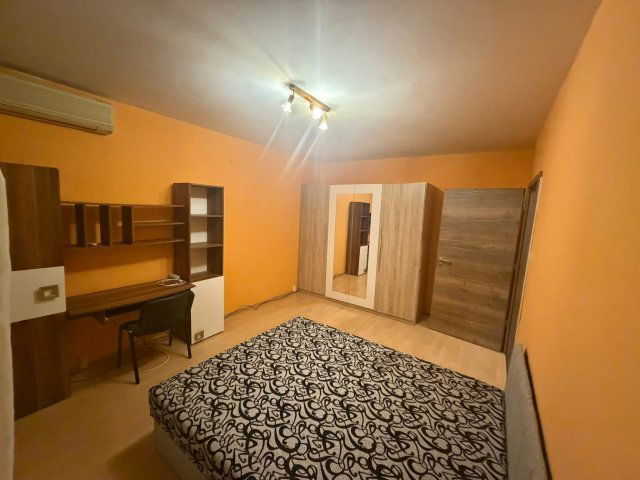 Eladó panellakás, Szegeden 51.9 M Ft, 2 szobás