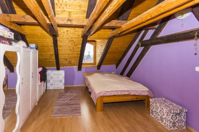 Eladó téglalakás, Pécsett 94.9 M Ft, 4 szobás
