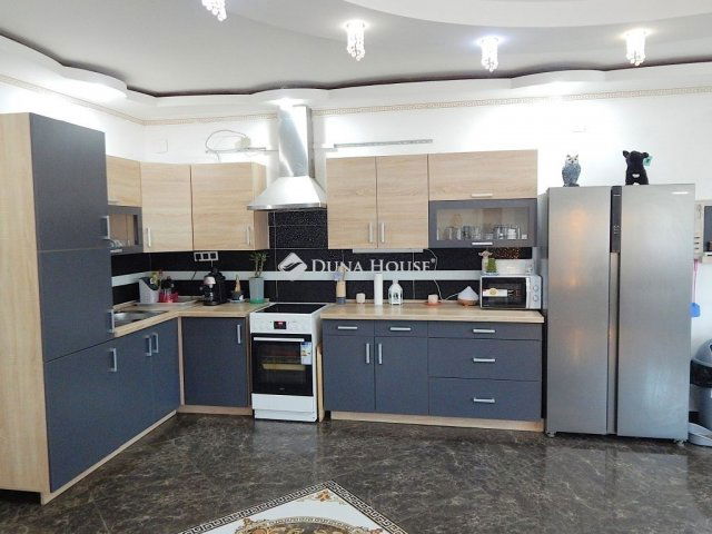 Eladó családi ház, Enyingen 55 M Ft, 4 szobás