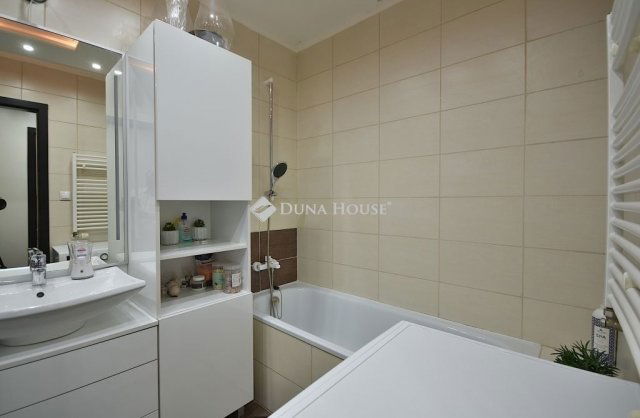 Eladó téglalakás, Budapesten, XVIII. kerületben 114.9 M Ft